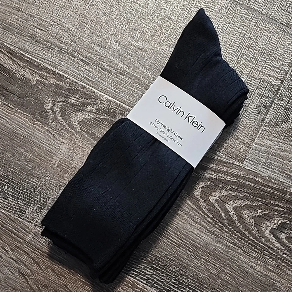 4 pair Calvin Klein ribbed, lightweight crew Socks